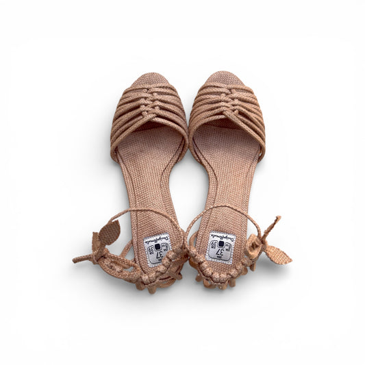 Sandália Trança Verão Cor Palha Salto Bloco Altura 5,5 cm n.37