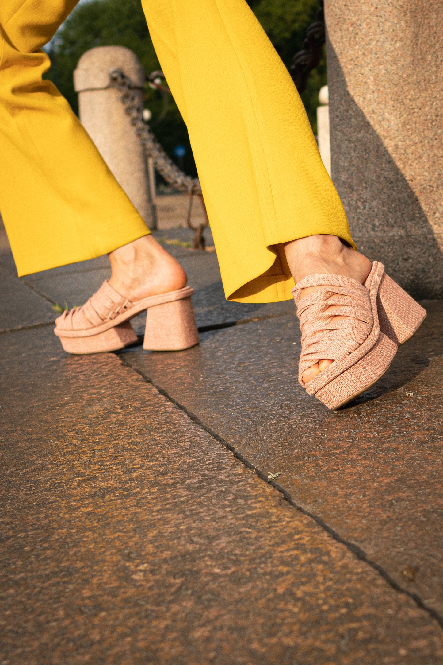 Tamanco Tamarindo Cor Rosa Claro Salto Bloco 9cm Meia Pata 3cm N.38