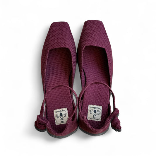 Sapato Kyoto Pata Cor Beterraba Salto Bloco 9cm Meia Pata 3cm N.36